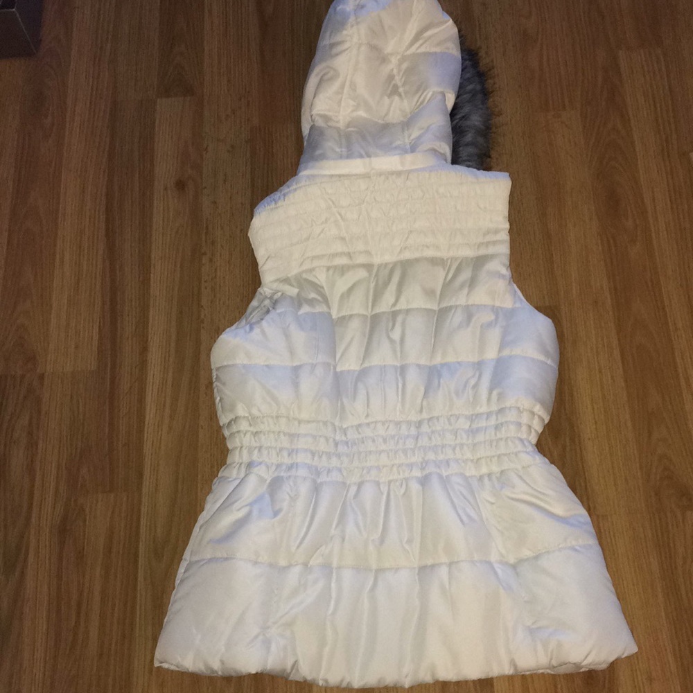 New York & Company White puffer vest fur hood M - Picture 5 of 8